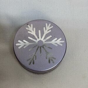 Kylie Jenner Cosmetics Shimmer Eye Glaze SNOWFLAKE Eye Shadow Metallic Gold